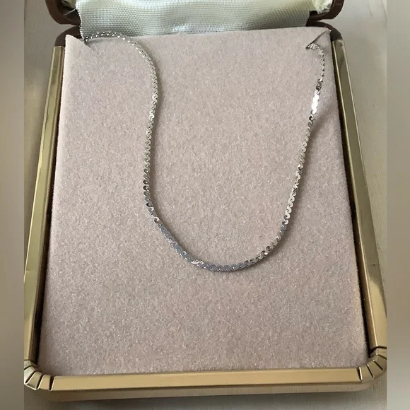 NIB STG SILVER solid flat serpentine chain Vintage 15” - Picture 3 of 10